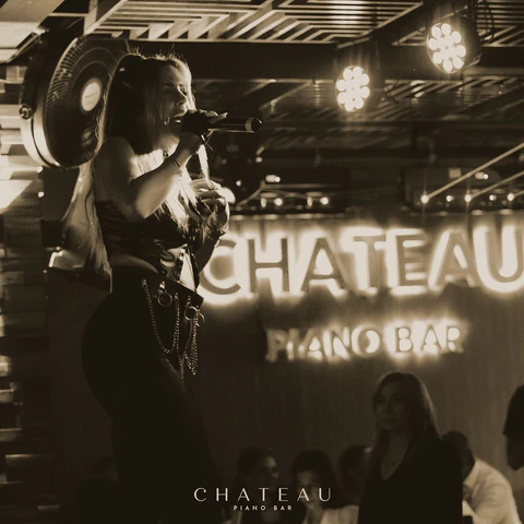 Chateau Piano Bar, foto 1